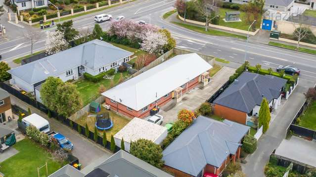 1 & 2/6 Blighs Road Strowan_1