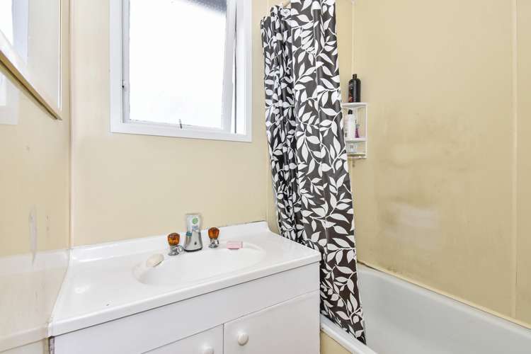 161 Clevedon Road Papakura_12