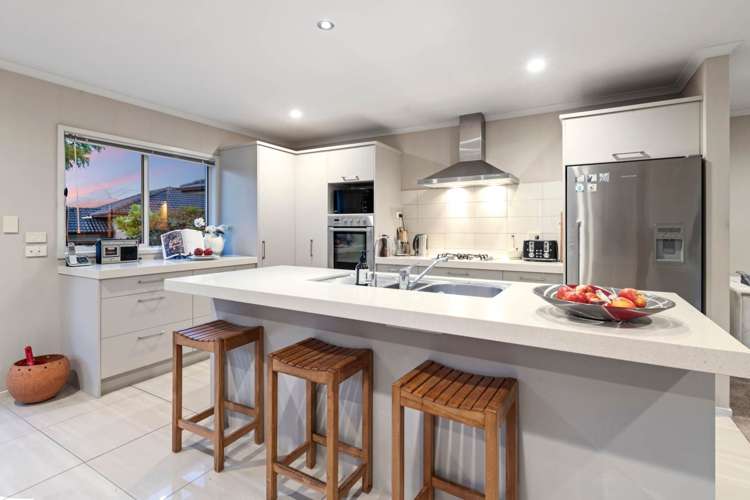 9 Kenley Heights Flat Bush_11