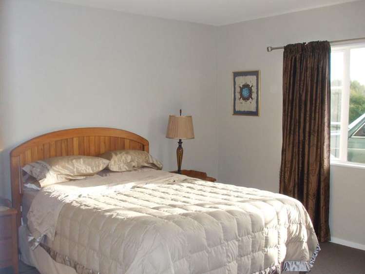 40 Salford Crescent Flat Bush_5