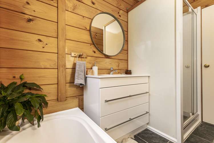 1074 Peak Road Helensville_14