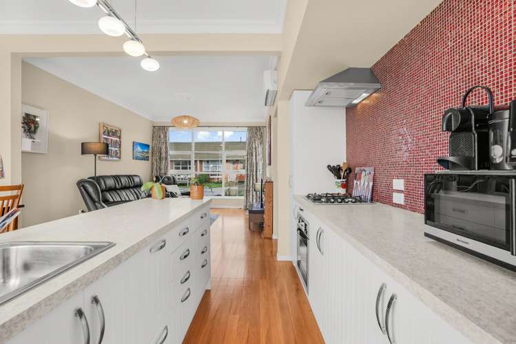 8/103 Epuni Street_5