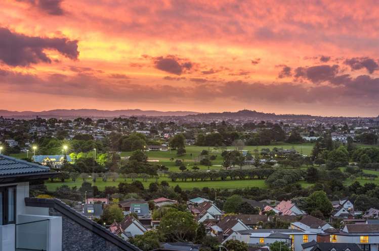 35 McCahill Views Botany Downs_39