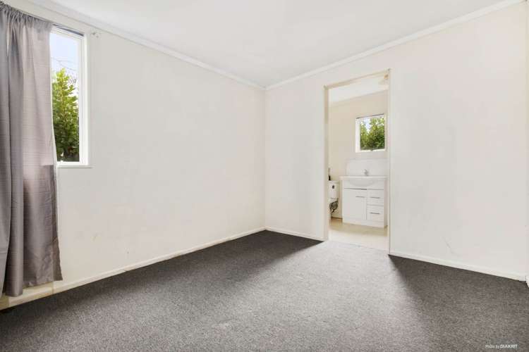 1/9 Glen Road Ranui_6