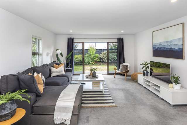 2/73 Winchester Street Merivale_1