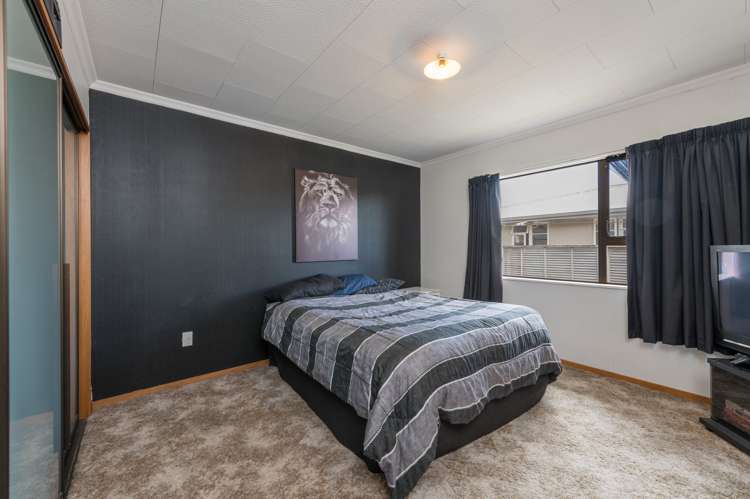 14 Maitland Avenue Stoke_7