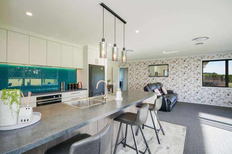 81 Mika Way Lorneville_5