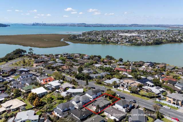A LIFETIME OPPORTUNITY – MARINA VIEWS & MODERN...