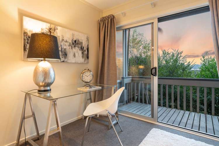 2 The Terrace Herald Island_15