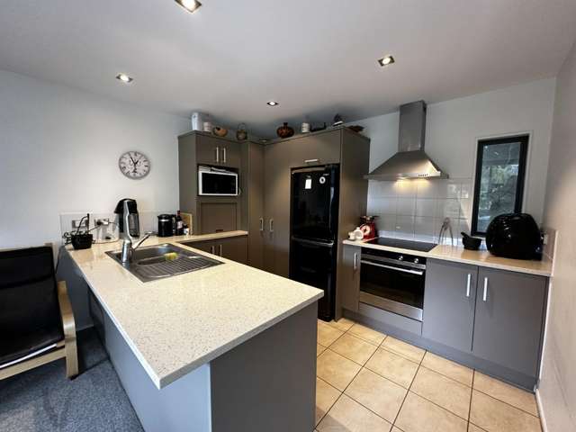 6/7 The Avenue 10862_3