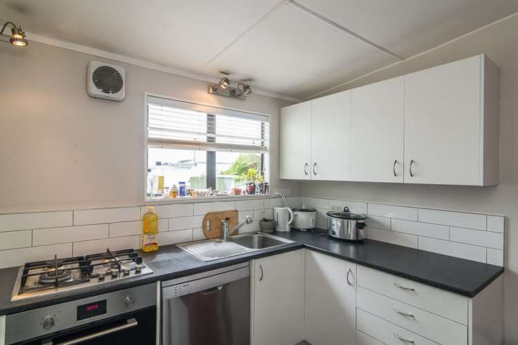 1 Torquay Terrace Newtown_3