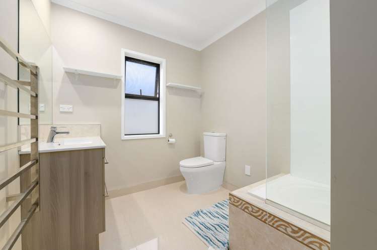 8 Squire Avenue Chartwell_8