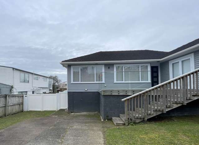 3 bedroom home in Te Atatu South