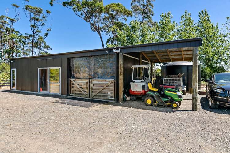 42 Arone Way Wainui_16