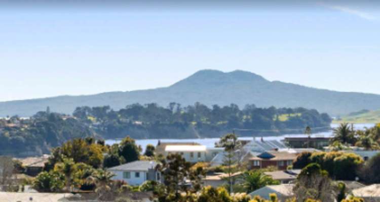 1 Charles Dickens Drive_0