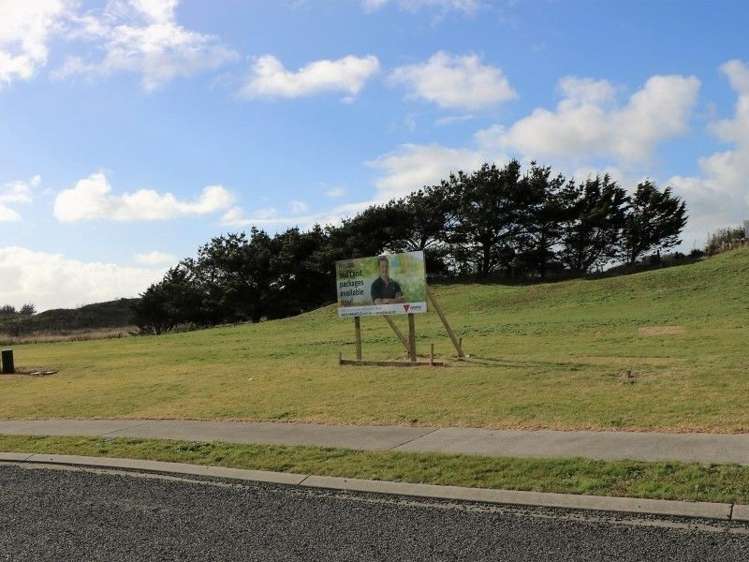 18 Forbes Road Foxton Beach_13