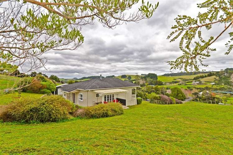 773 Peak Road Helensville_25