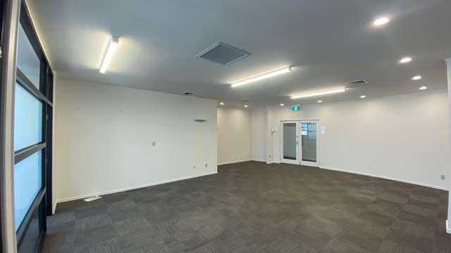 Suite 2/117 Willow Street Tauranga Central_3