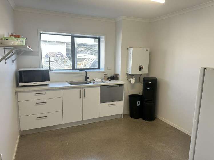 Unit 1, 5 Cody Place Waiwhakaiho_5