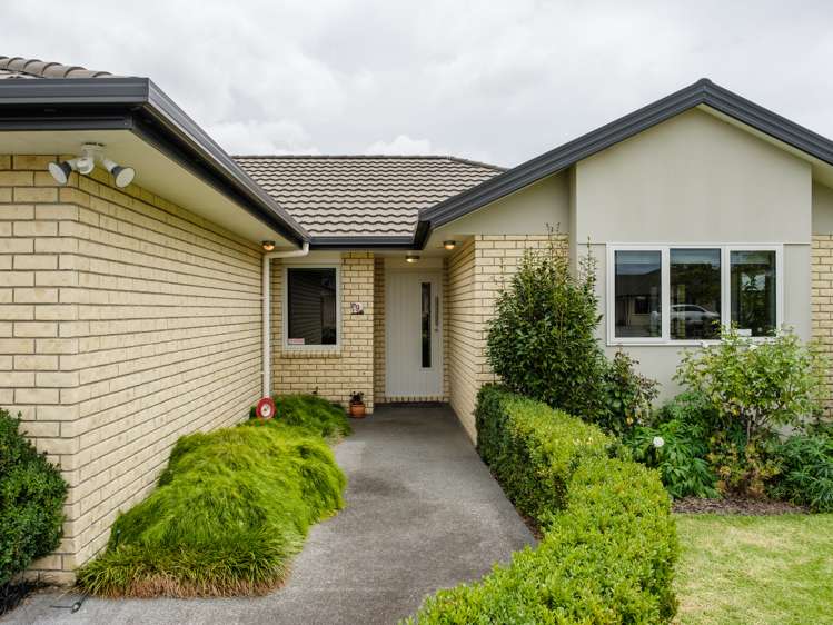 9 Sterling Park Lytton West_1