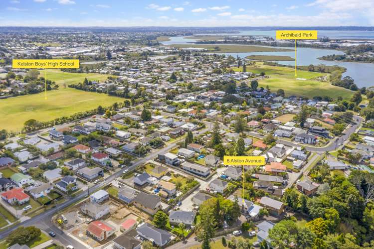 8 Alston Avenue Kelston_17