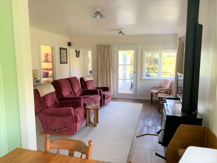 1550 Coast Road Pongaroa_16