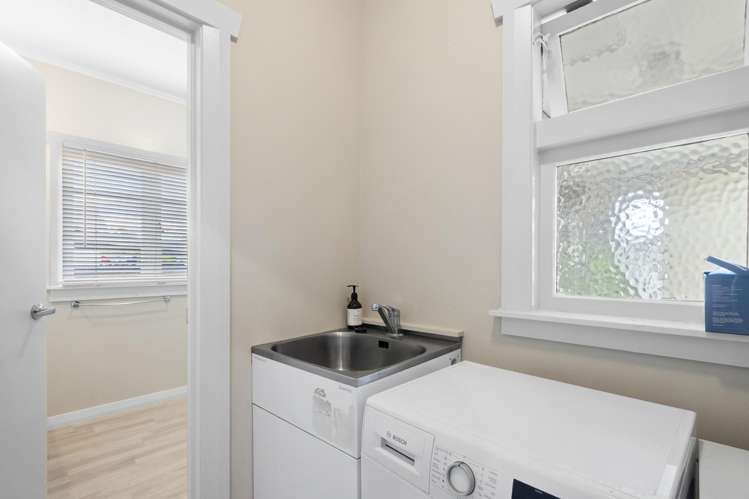 9a Saint Olpherts Avenue Hamilton East_13