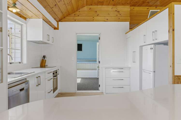 65 Te Moenga Park Acacia Bay_6