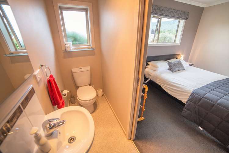 16 Motu-Au Close Manapouri_5