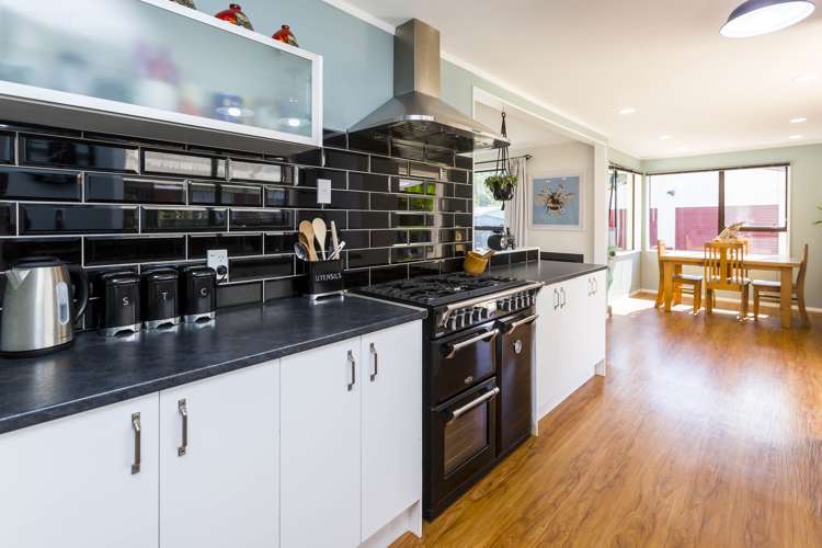 22 Tacoma Drive Totara Park_5