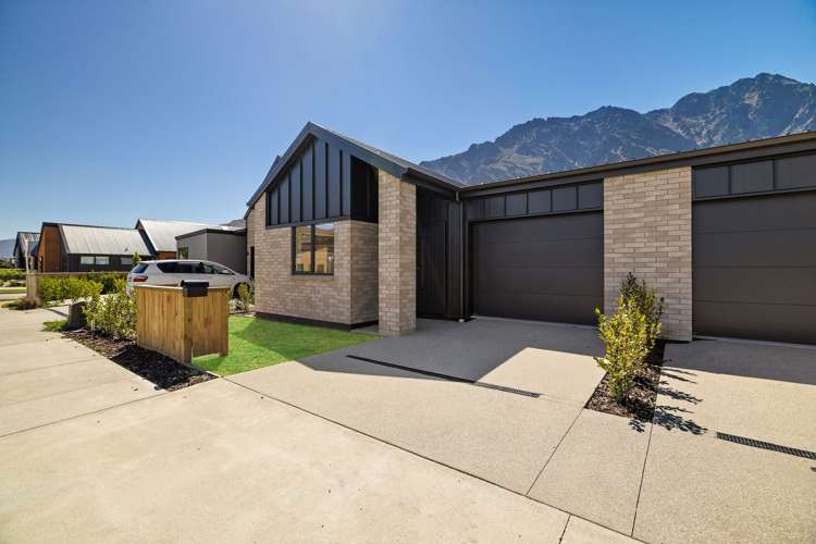 117-135 Howden Drive, Hanley's Farm Jacks Point_23