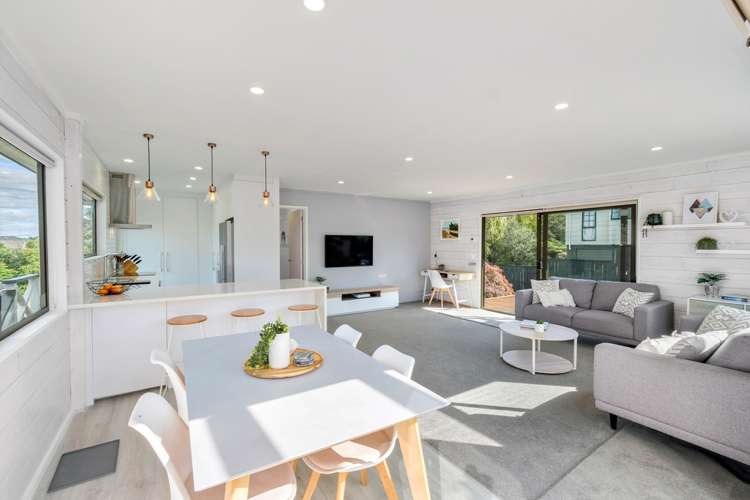 2/75 Elliot Street Howick_2