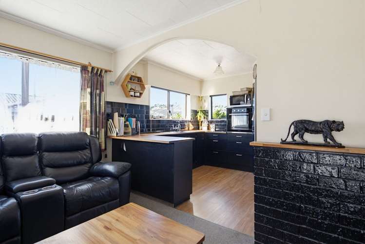 2/3 Ngaio Street Stoke_8