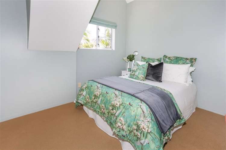 86 Eugenia Rise Totara Heights_14