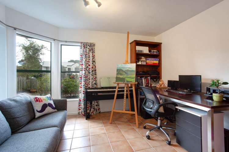 9 Highwood Grove Torbay_23