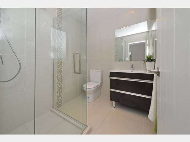central Papatoetoe 5-bedroom, 3-bathroom beauty