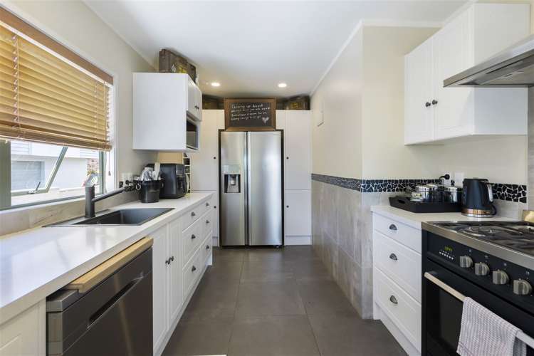 1315 Whangaparaoa Road Army Bay_5