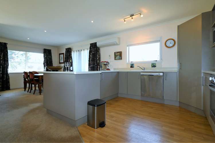 81 Lincoln Road Carterton_7