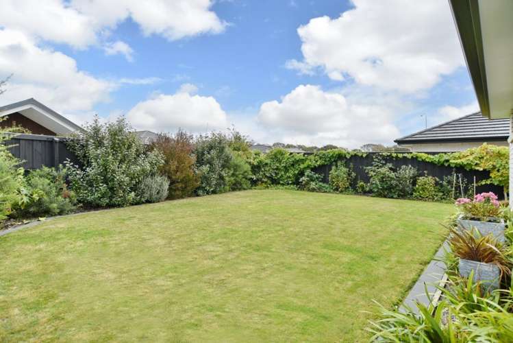 8 Jasmine Street Woodend_22