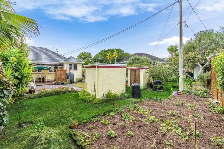 33 Philomel Crescent Bayswater_15