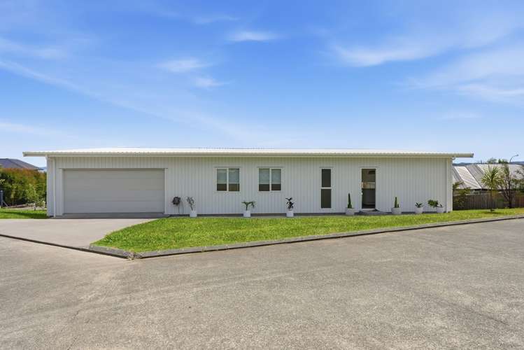 34 Eagles Way Cable Bay_2