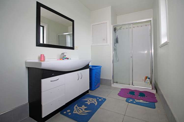 14 White Road Manurewa_6