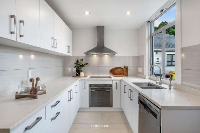 1/137 Abbotts Way Remuera_4