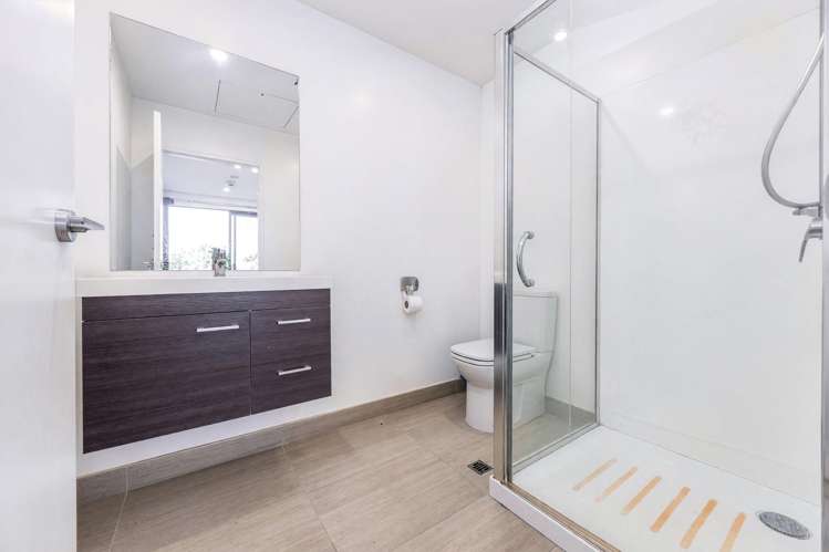 52/8 Thompson Park Road Mount Wellington_9