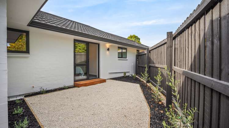 1/84 Memorial Avenue Fendalton_11