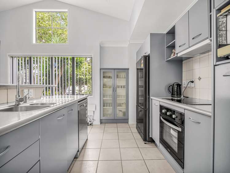 92 Riverton Drive Randwick Park_8