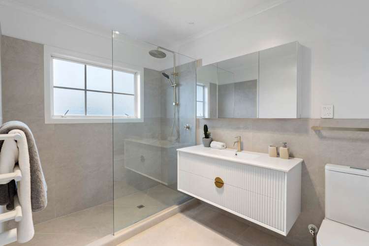 355 East Coast Road Mairangi Bay_21