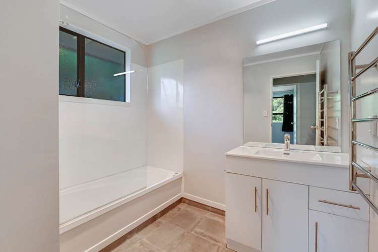 5 Arkles Drive Arkles Bay_6