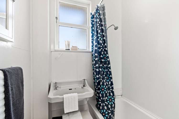 29 Railway Crescent Masterton_11