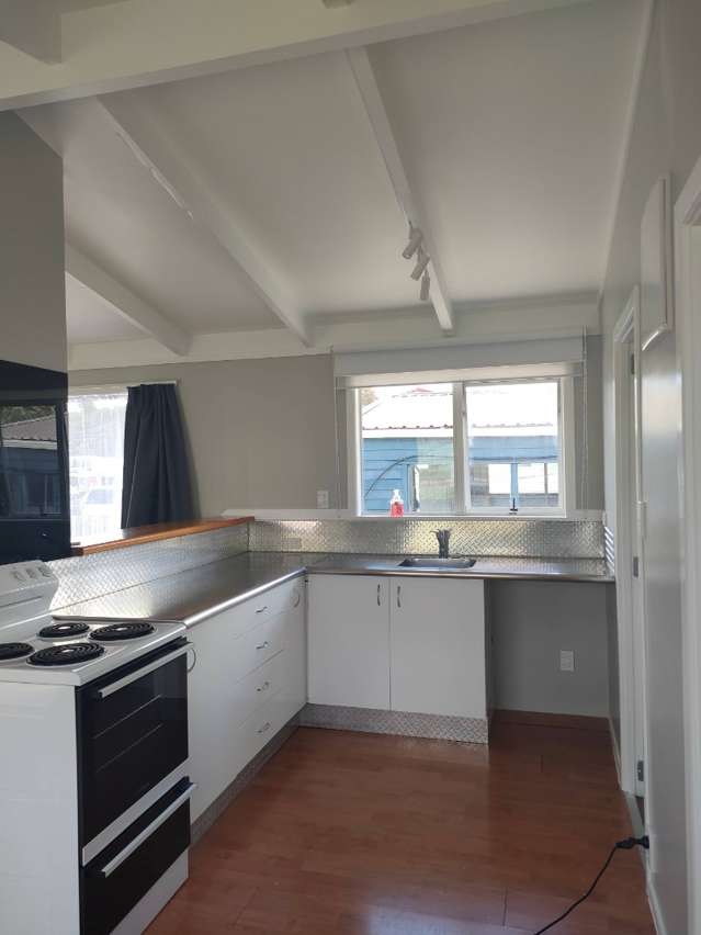 78 Valley Road 11599_2